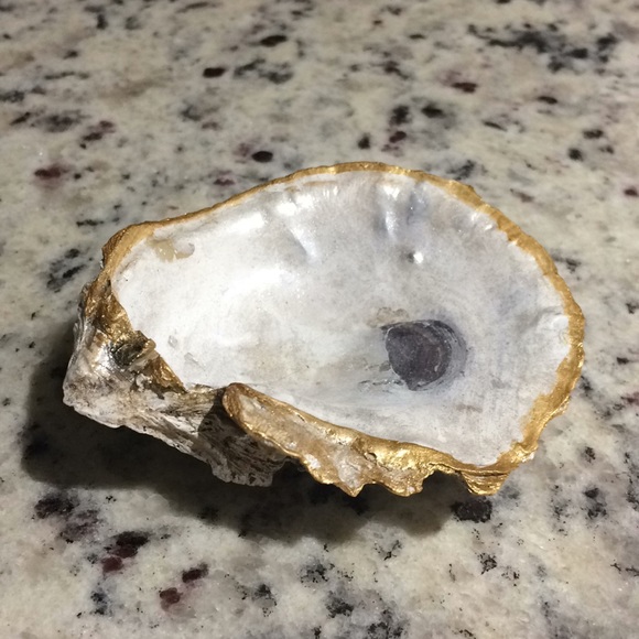 Painted oyster shells - Picture 5 of 8